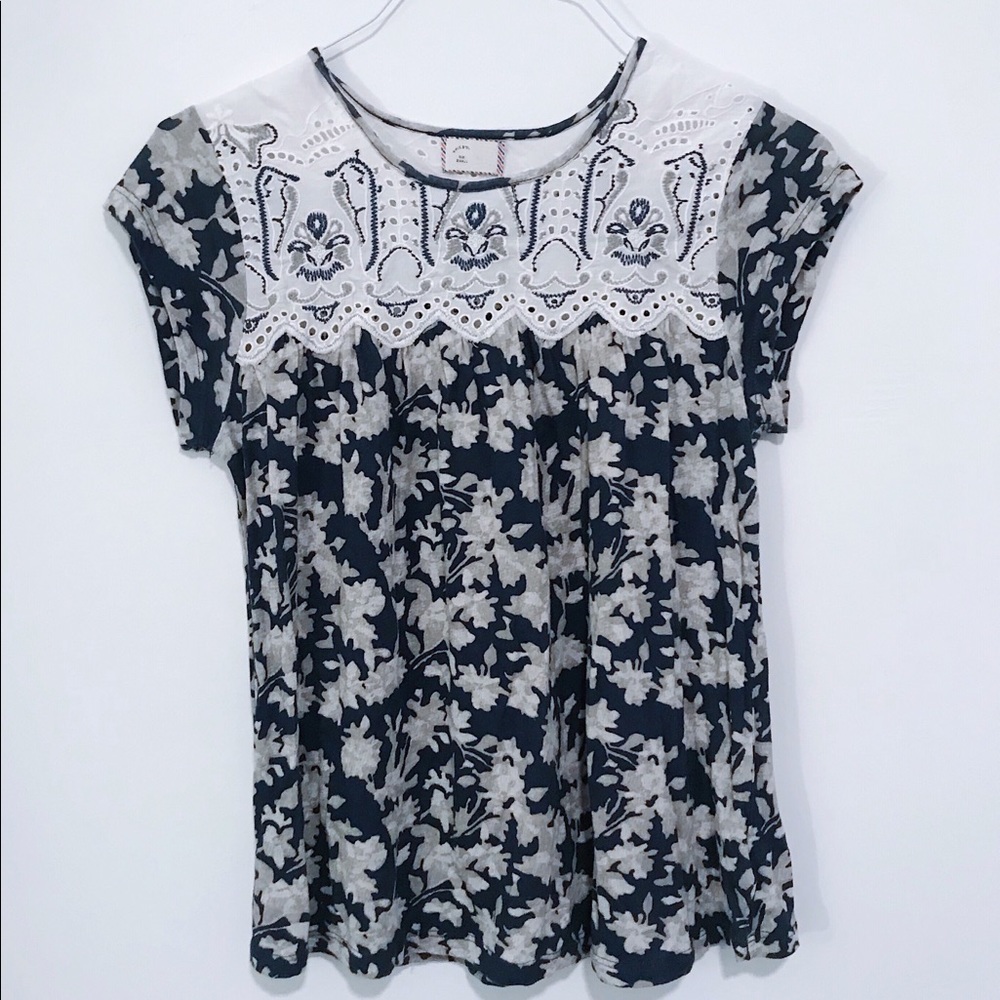 Anthropologie | Postmark White Navy Crochet Top